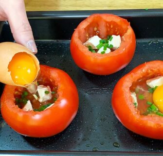 Basta colocar um Ovo em um Tomate e você vai se Surpreender! Refeição Fácil e Barata