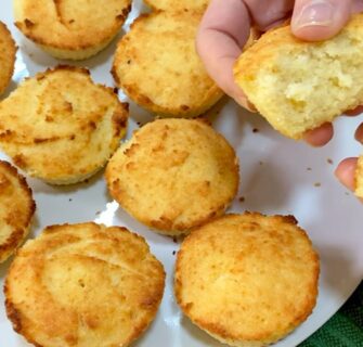 Bolinho FOFINHO quase SEM CARBOIDRATOS - Sem Açúcar, Sem Trigo e Sem Manteiga - Delicioso!