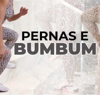 Pernas lindas e bumbum firme na escada do seu prédio - Carol Borba