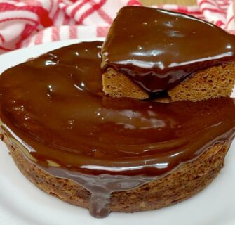 Bolo de 5 MIN, SEM FARINHA, SEM AÇÚCAR e SEM LEITE - Combinação Deliciosa!