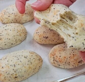 SUBSTITUA O PÃO! Só 4 INGREDIENTES, SEM TRIGO, Rápido, Fácil e Barato! É Irresistível!