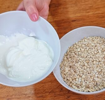 SUBSTITUA O PÃO! Misture AVEIA E IOGURTE e vai AMAR! Fácil, SEM FARINHA, Rápido, Gostoso e Saudável