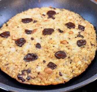 Bolo de Frigideira SEM FARINHA, AÇÚCAR, LEITE E MANTEIGA - Delicioso, Fácil, Rápido e Saudável