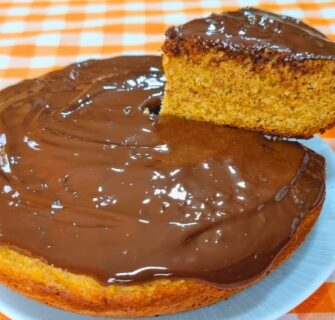 Bolo de Frigideira SEM TRIGO, AÇÚCAR e LEITE, + Fibras e Menos Carboidratos - Fácil e Delicioso!