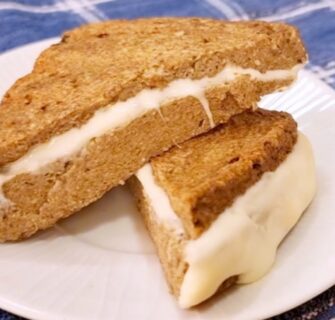Só 3 MIN - PÃO DE CHIA PERFEITO! Delicioso e SAUDÁVEL! Low Carb, Rico em Fibras e Proteínas, Fofinho
