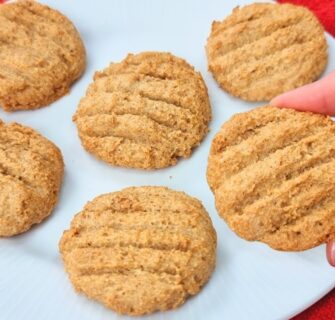 ZERO TRIGO E AÇÚCAR! Só 3 Ingredientes e Baixo em Carboidratos - Biscoito Low Carb e Sem Leite